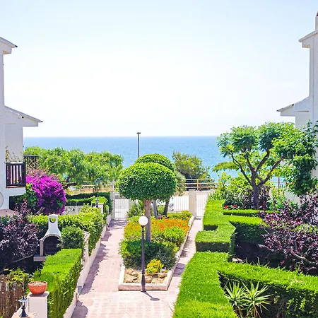 Casas Blancas Litoral - Only Families
